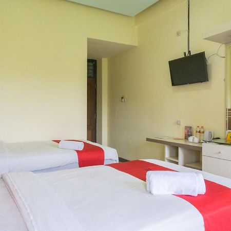 RedDoorz @ Tambolaka Sumba Hotel Lokokaki Bagian luar foto