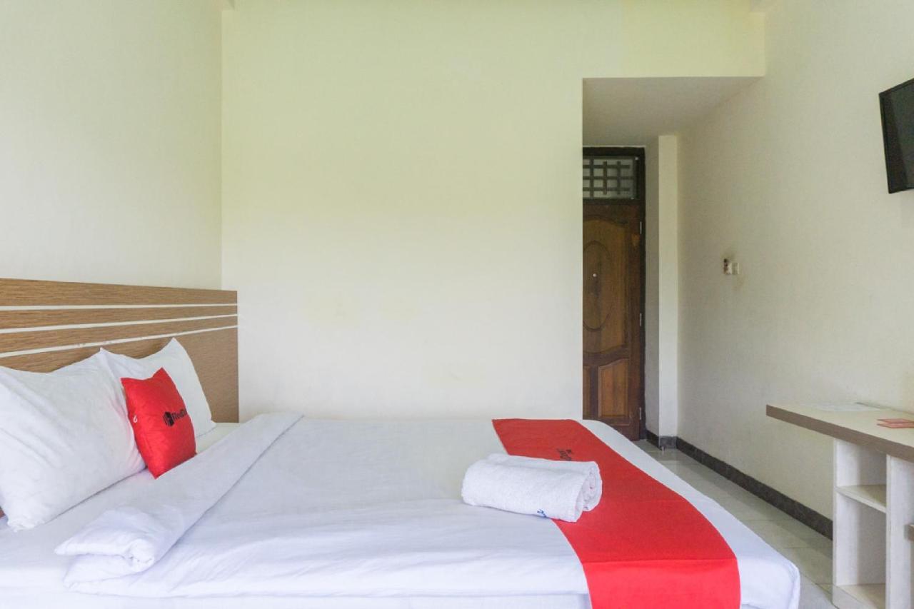 RedDoorz @ Tambolaka Sumba Hotel Lokokaki Bagian luar foto