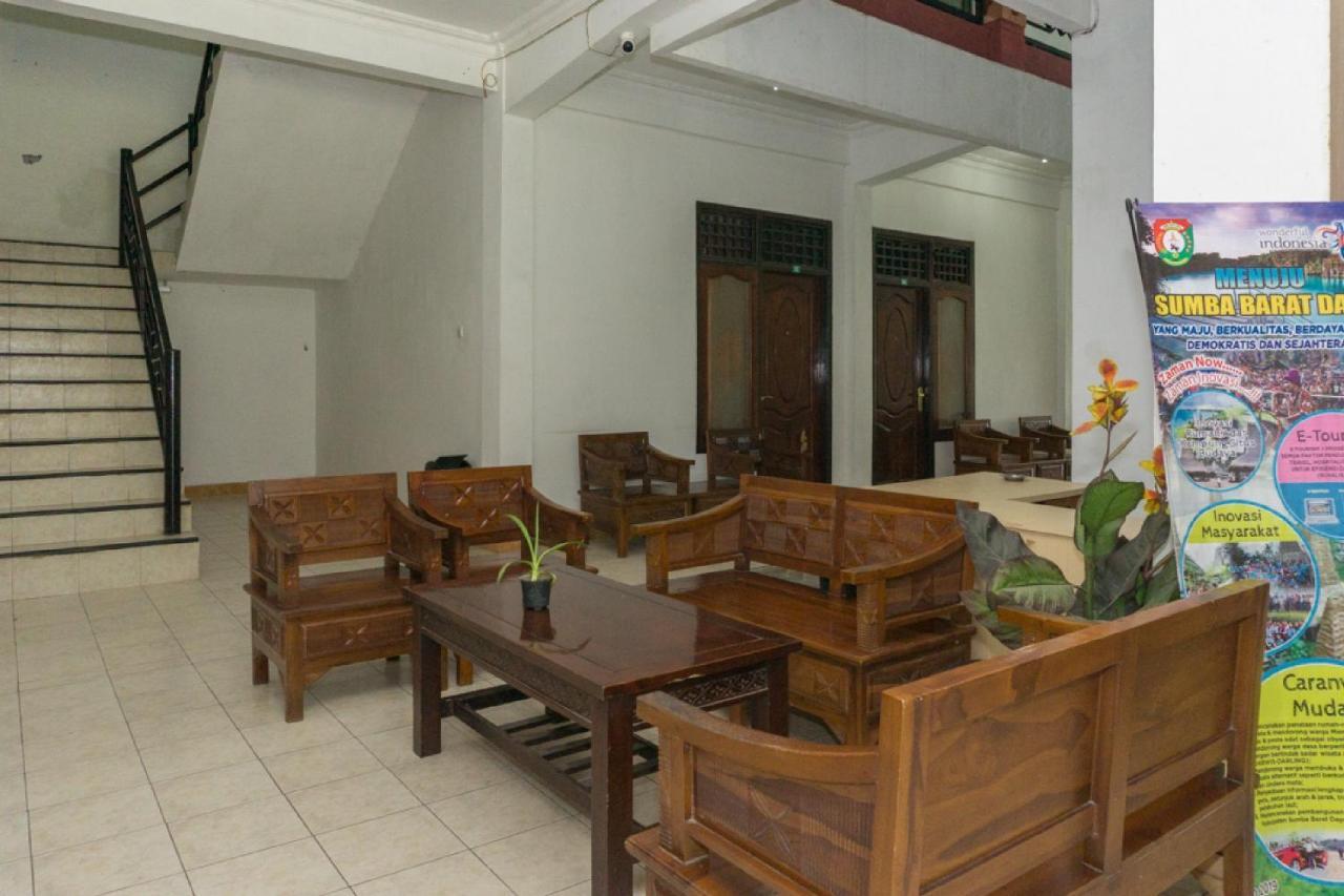 RedDoorz @ Tambolaka Sumba Hotel Lokokaki Bagian luar foto
