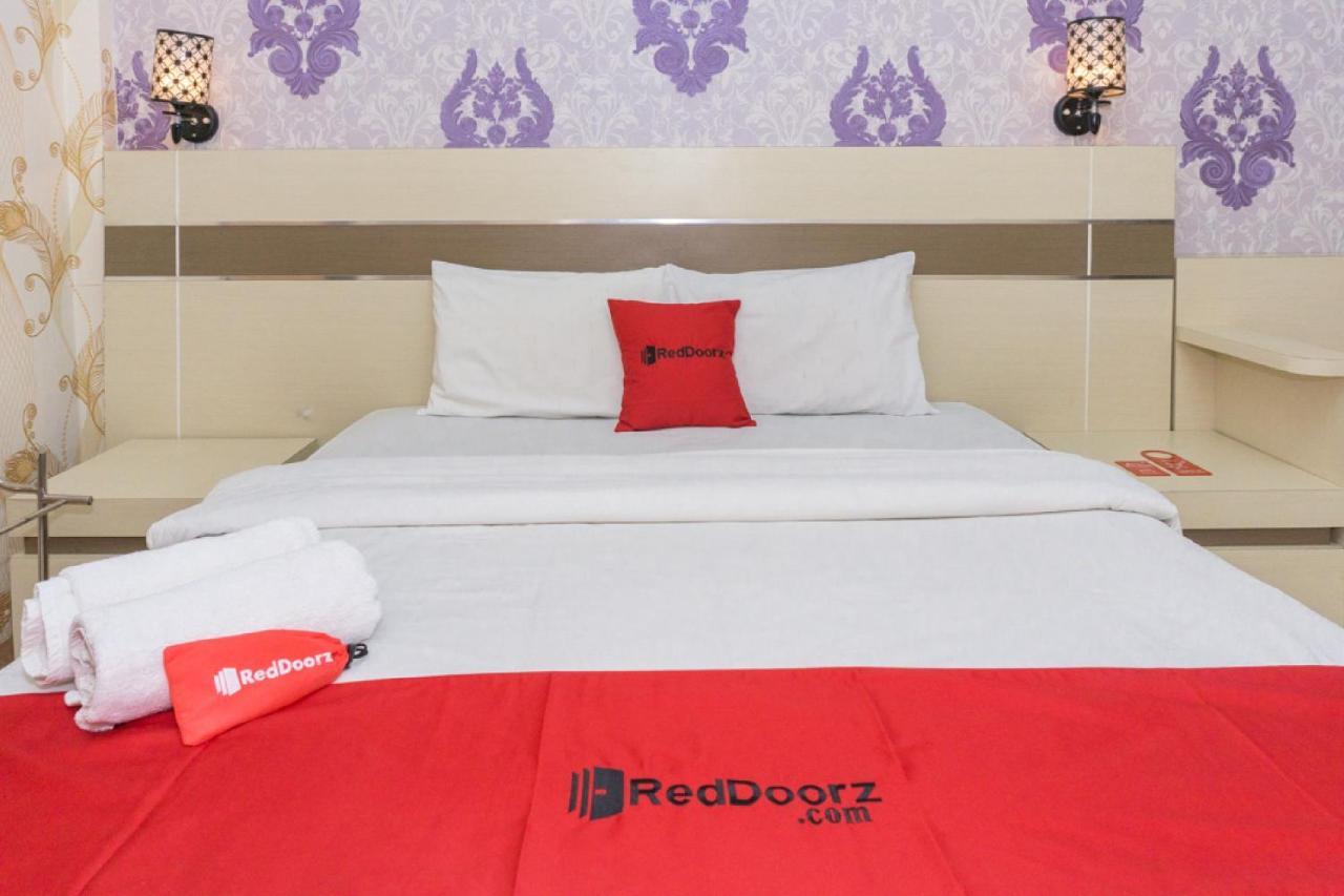 RedDoorz @ Tambolaka Sumba Hotel Lokokaki Bagian luar foto