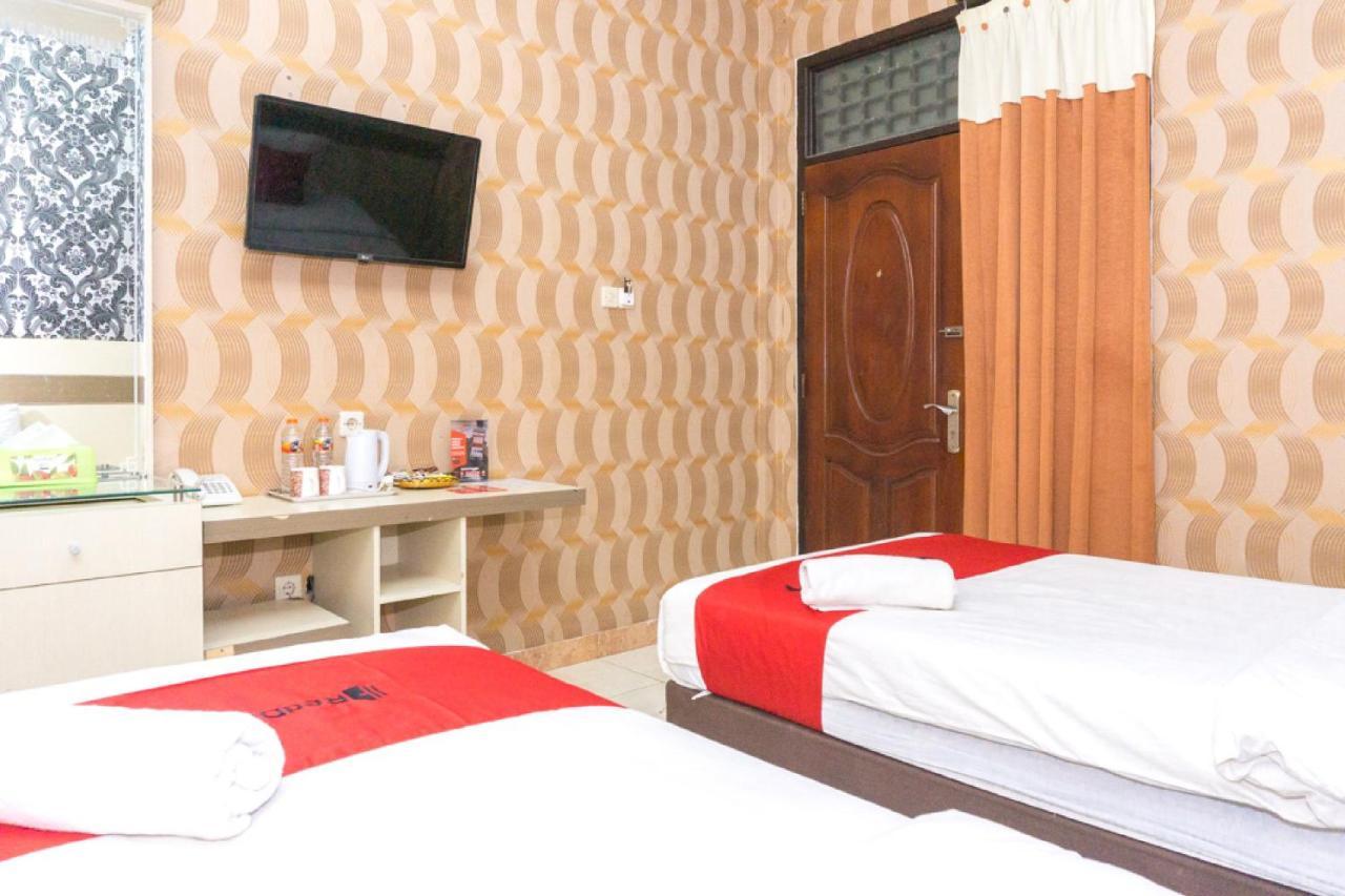 RedDoorz @ Tambolaka Sumba Hotel Lokokaki Bagian luar foto