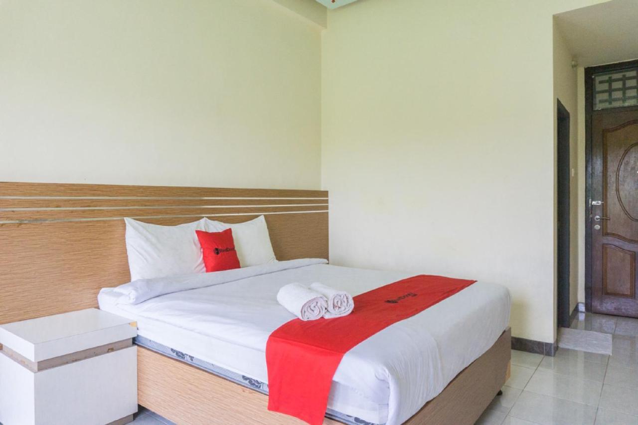 RedDoorz @ Tambolaka Sumba Hotel Lokokaki Bagian luar foto